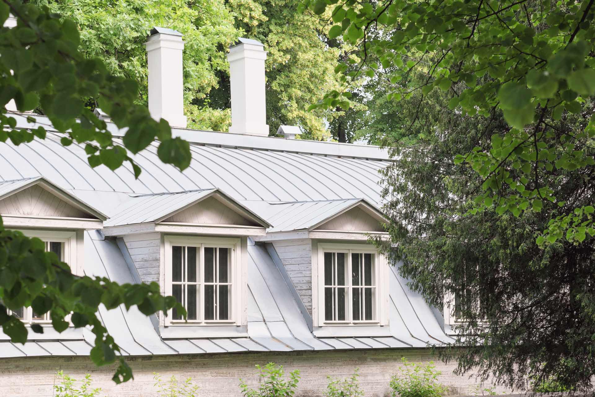 Standard metal roof installed on a residential home in Montgomery County